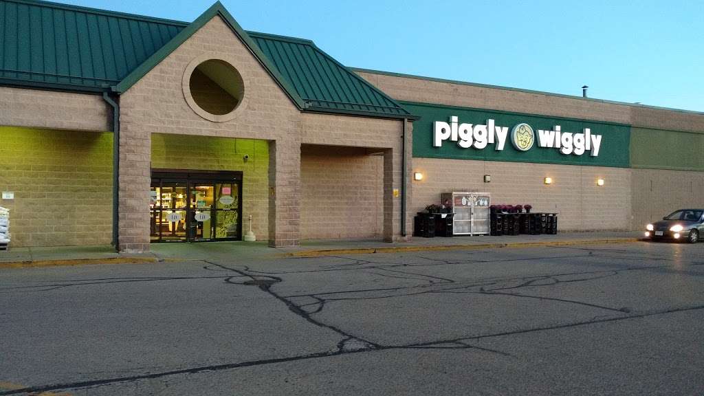 Piggly Wiggly | 1414 Geneva St, Delavan, WI 53115 | Phone: (262) 728-2638