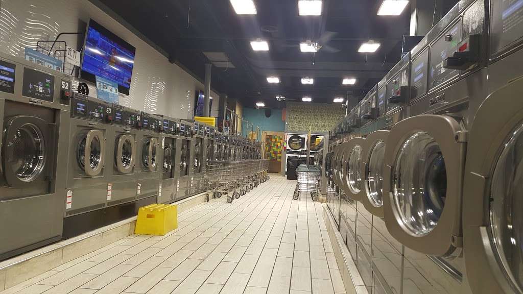 Super Clean Laundromat | 5515 Kenilworth Ave, Riverdale, MD 20737, USA | Phone: (240) 764-5088