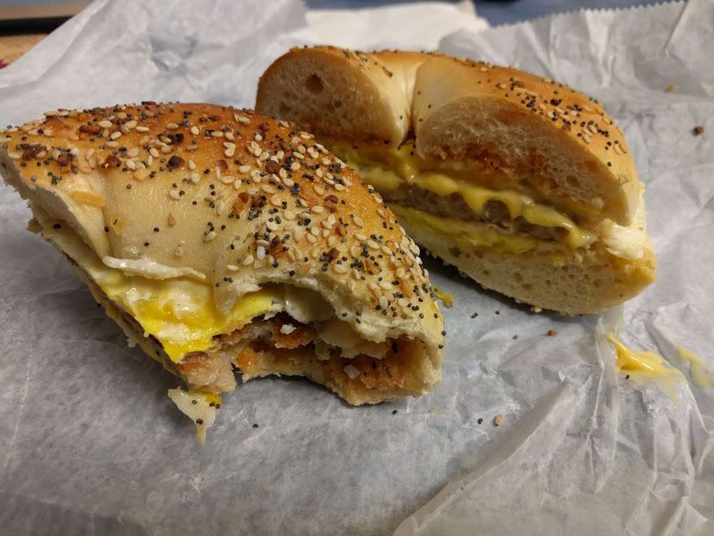 Bagel Shop & Deli | 351 E Main St, Middletown, NY 10940, USA | Phone: (845) 341-1133