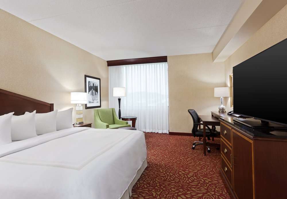 Chicago Marriott Northwest | 4800 Hoffman Blvd, Hoffman Estates, IL 60192, USA | Phone: (847) 645-9500