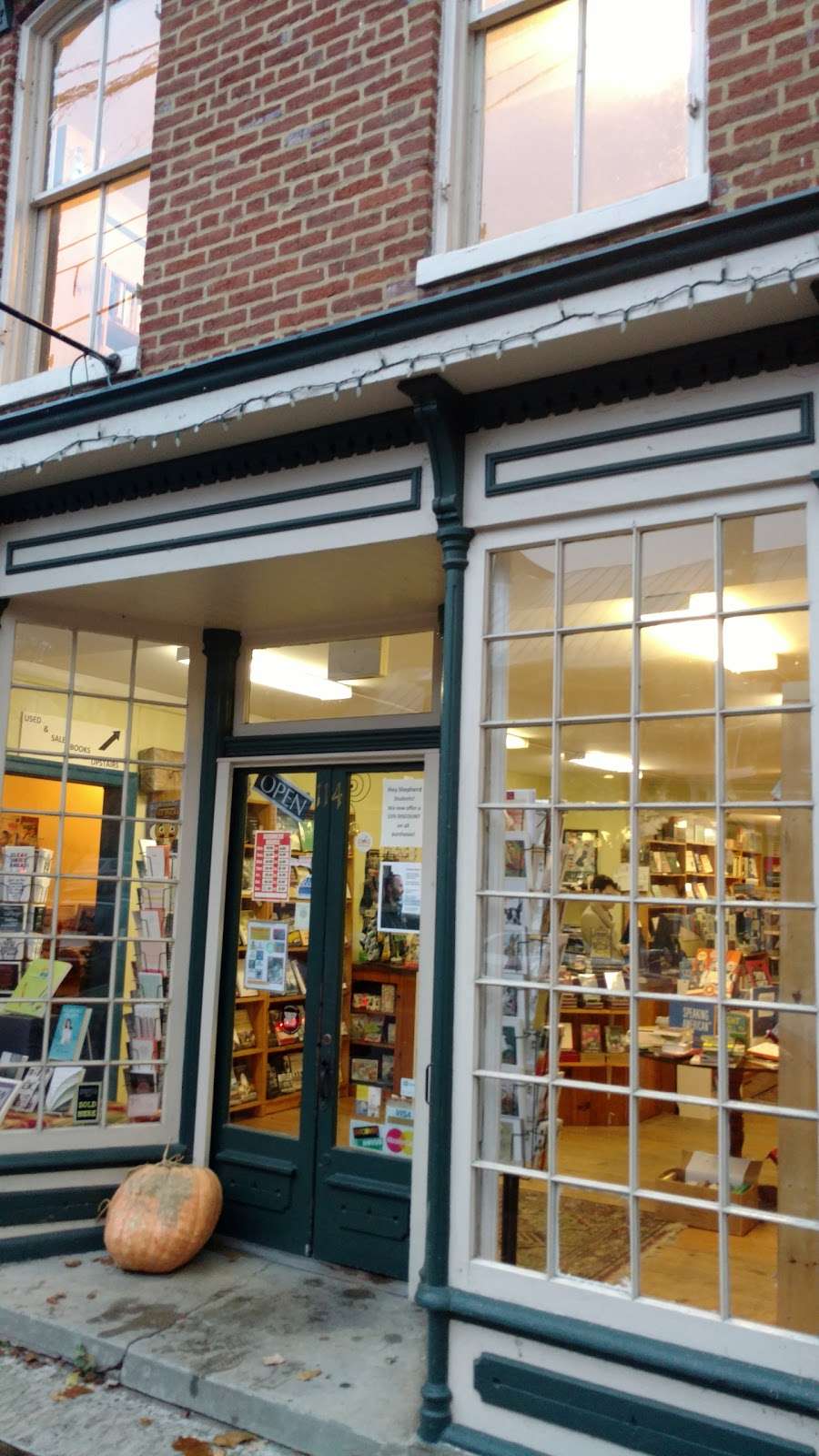 Four Seasons Books | 116 W German St, Shepherdstown, WV 25443, USA | Phone: (304) 876-3486