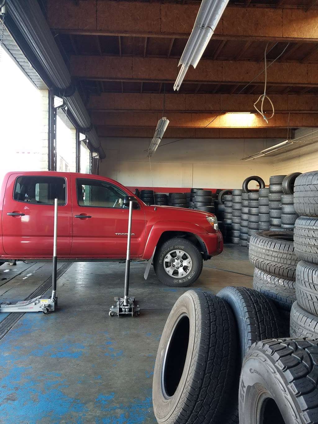 Stone Tires | 1630 S Escondido Blvd #F, Escondido, CA 92025, USA | Phone: (760) 658-6361