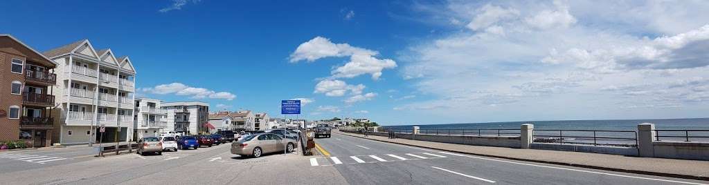 Atlantic Breeze Suites | 429 Ocean Blvd, Hampton, NH 03842, USA | Phone: (603) 967-4781