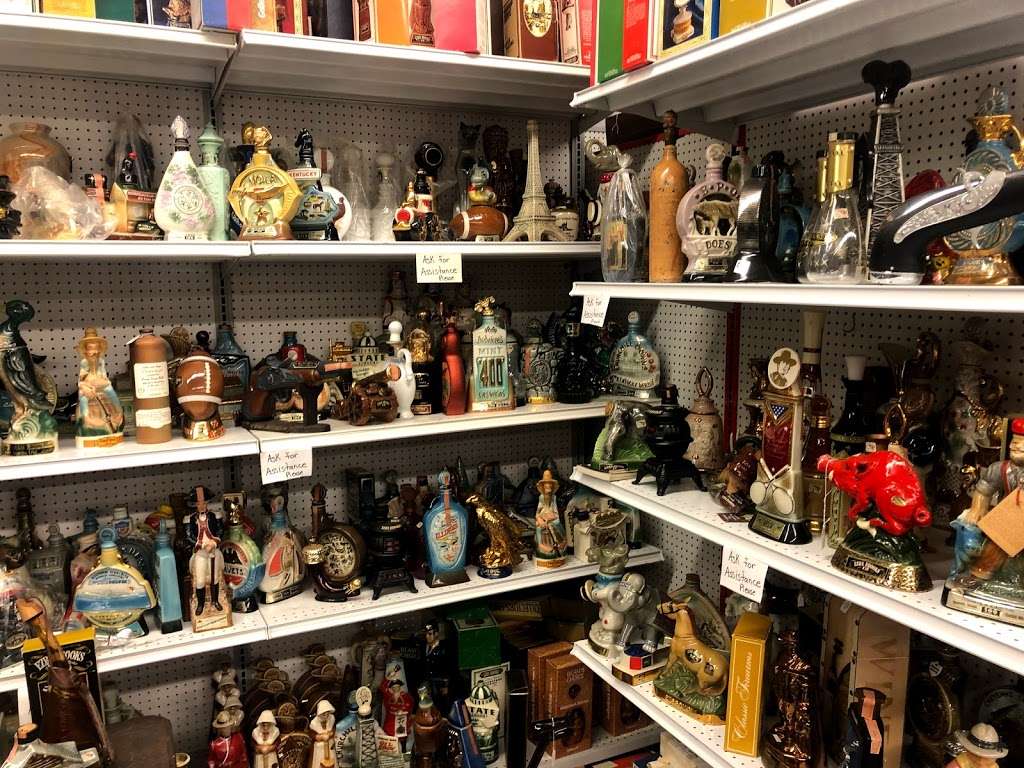 Hancock Antique Mall & Indoor Flea Market | 266 N Pennsylvania Ave, Hancock, MD 21750, USA | Phone: (301) 678-5959