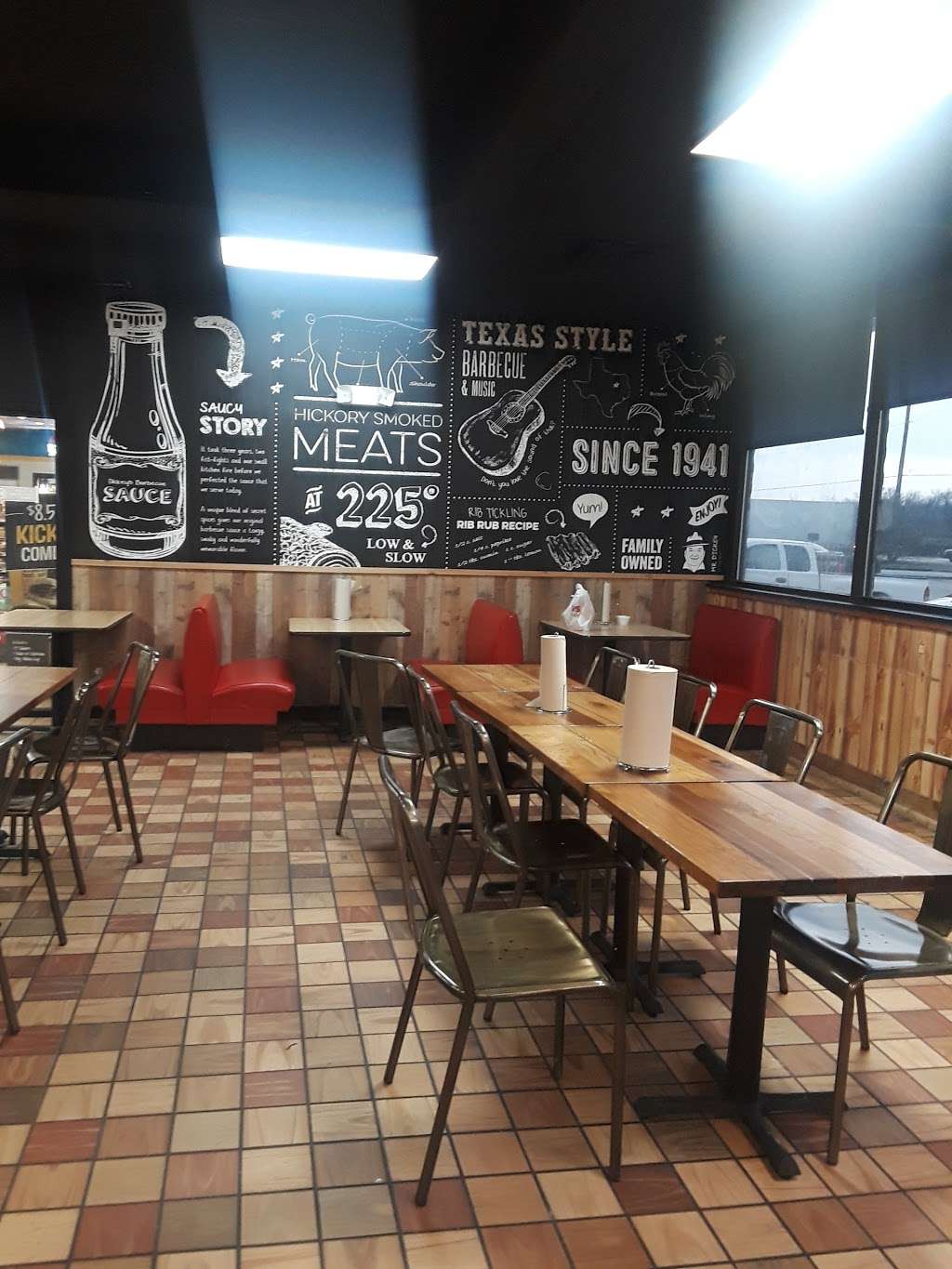 Dickeys Barbecue Pit | Interstate 10, 6110 East Fwy, Baytown, TX 77521, USA | Phone: (281) 421-3101