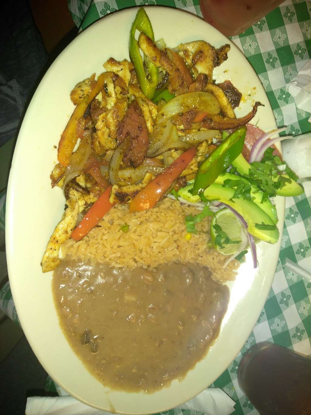 Vickys Restaurant | 3201 E Jefferson St, Grand Prairie, TX 75051, USA | Phone: (972) 237-0244