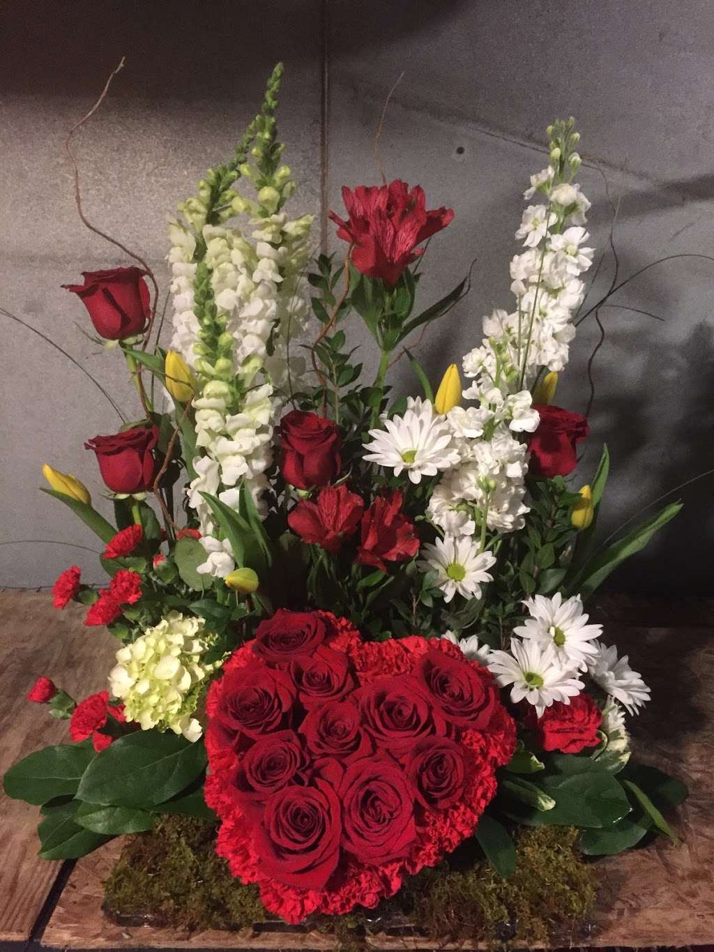 The Flower Center | 5405 Main St, Stephens City, VA 22655, USA | Phone: (540) 869-4499