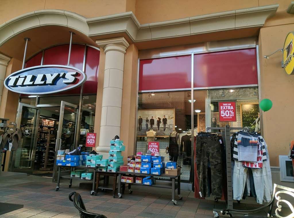 Tillys | 1555 Simi Town Center Way, Simi Valley, CA 93065, USA | Phone: (805) 579-0267