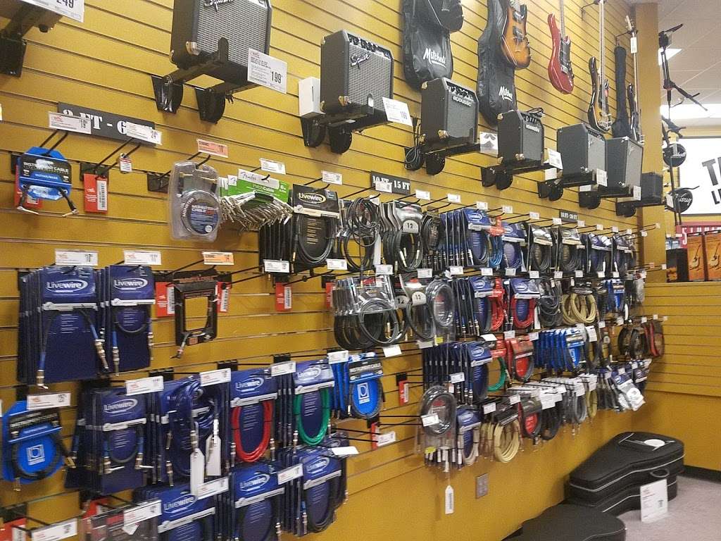 Guitar Center | 143 Skokie Valley Rd, Highland Park, IL 60035 | Phone: (847) 579-1830