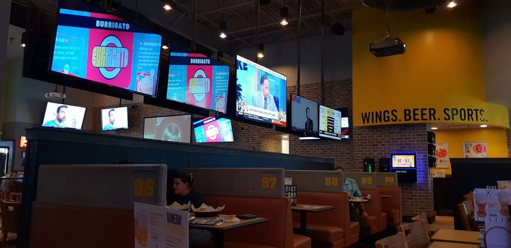 Buffalo Wild Wings | 3007 Formosa Gardens Blvd, Kissimmee, FL 34747