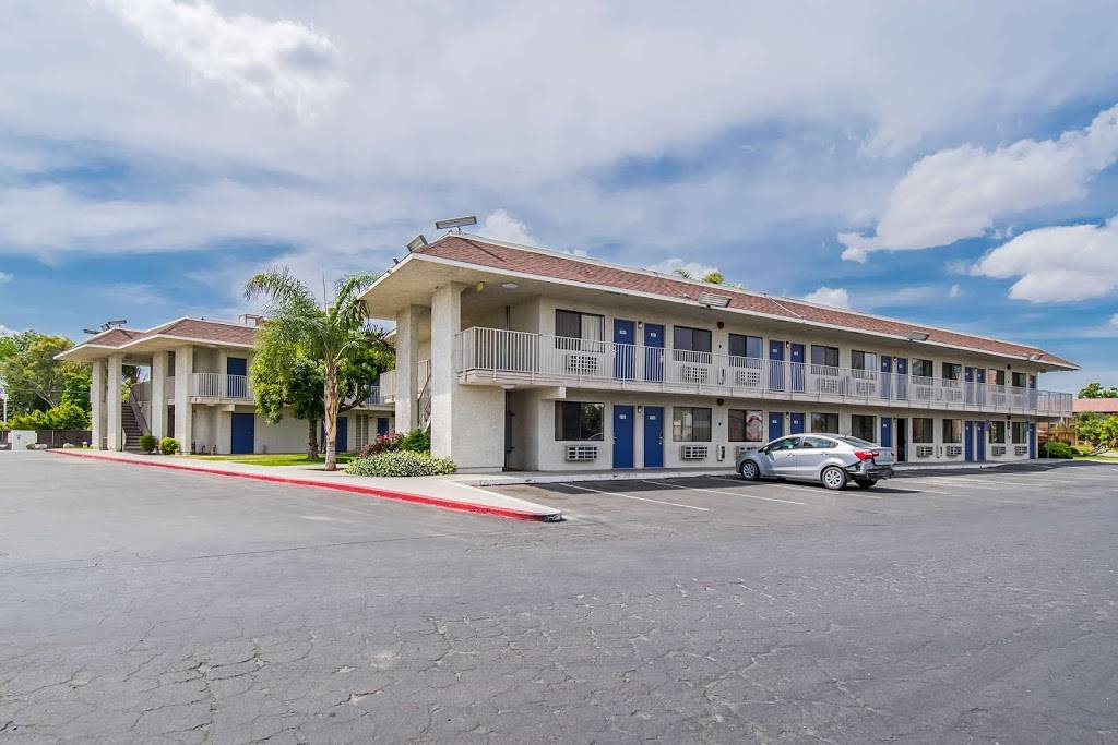 Motel 6 Bakersfield, CA - Airport | 5241 Olive Tree Ct, Bakersfield, CA 93308, USA | Phone: (661) 392-9700