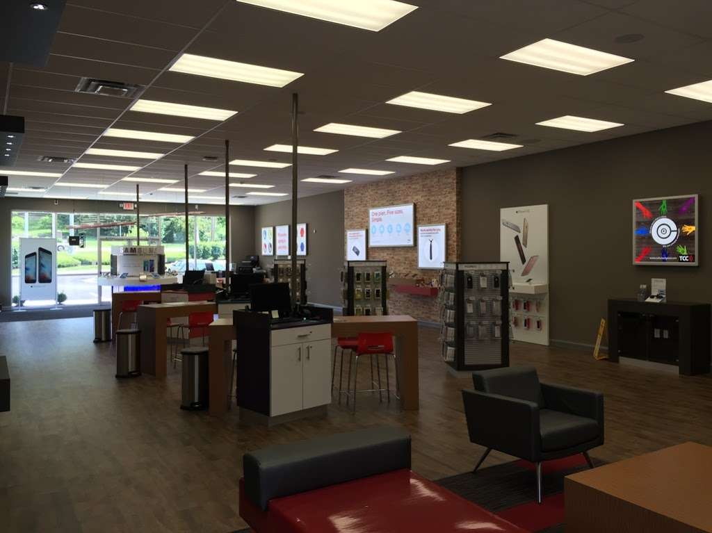 Verizon Authorized Retailer, TCC | 671 E Main St, Danville, IN 46122, USA | Phone: (317) 718-1140