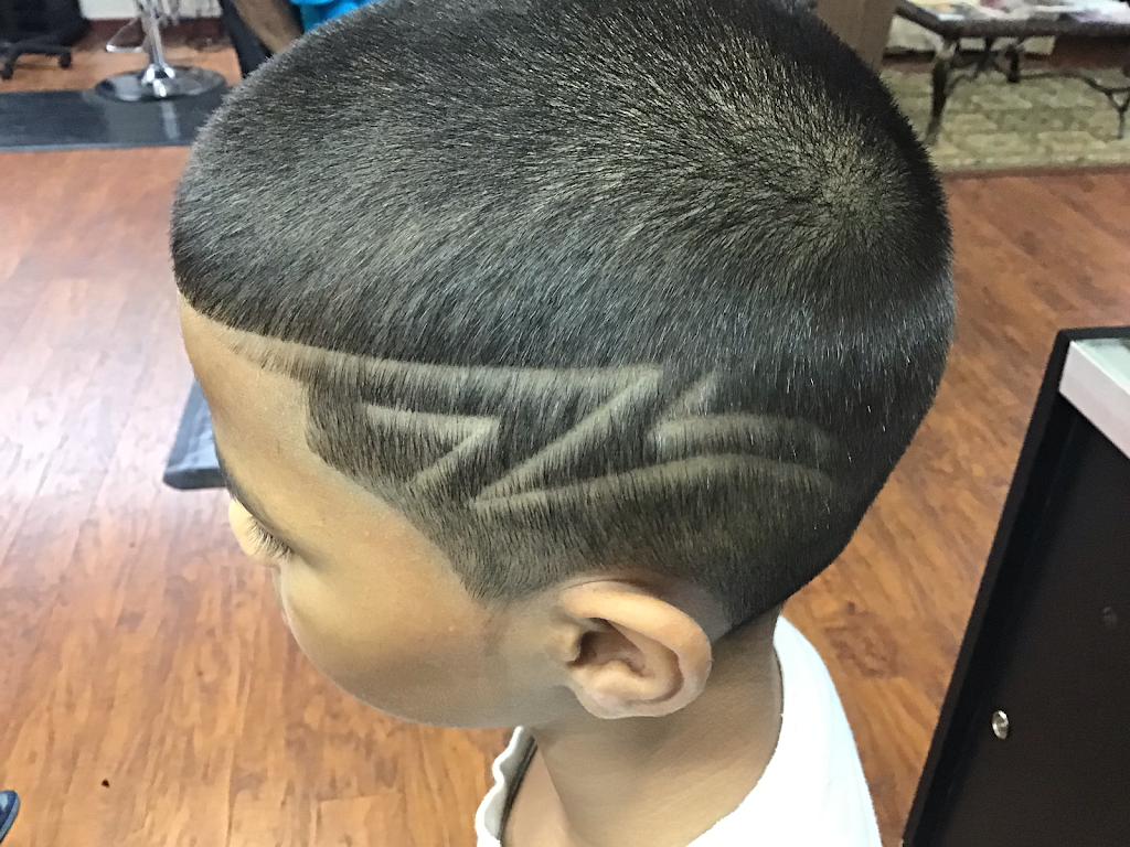 New Vision Barber & Salon | 12909 E Hwy 25 #1, Ocklawaha, FL 32179, USA | Phone: (352) 499-0450