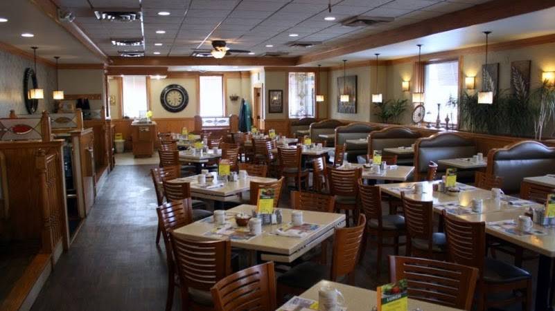 Cosmos House Of Pancakes | 3232 St Joe Center Rd, Fort Wayne, IN 46835, USA | Phone: (260) 492-6262