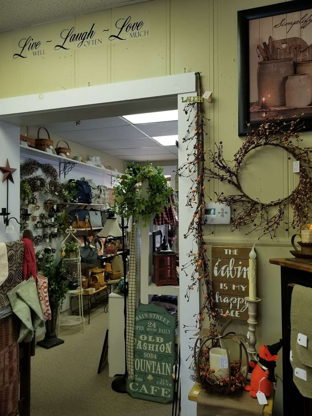 A Country Home 201 Center St Stockertown Pa 18083 Usa