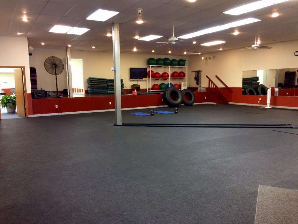 Rockys Gym & Delavan Fitness Center | 114 N 3rd St, Delavan, WI 53115 | Phone: (262) 740-0672