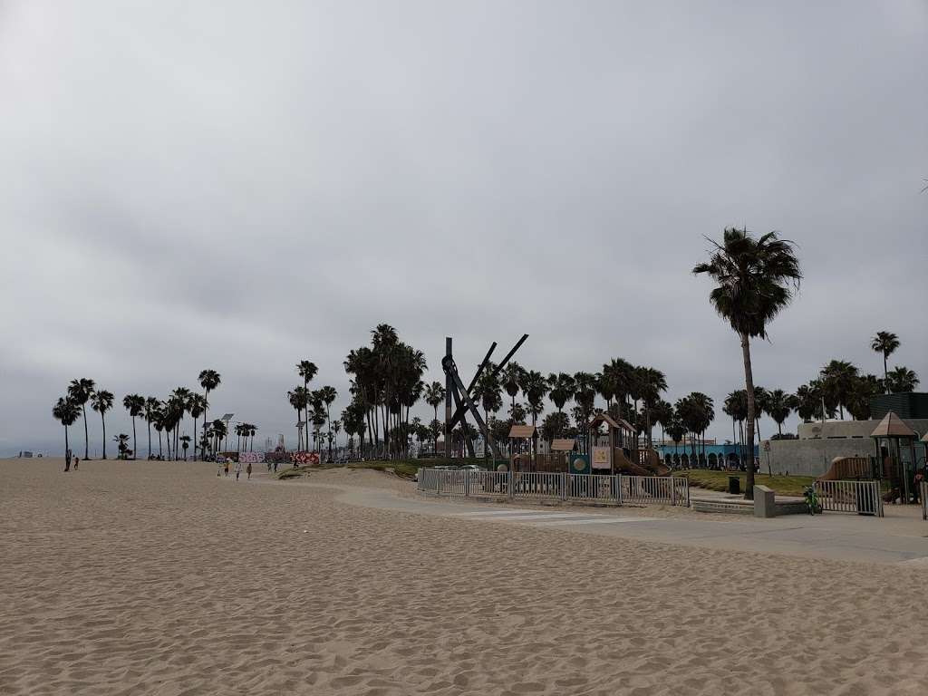 Windward Plaza | 1 Windward Ave, Venice, CA 90291, USA