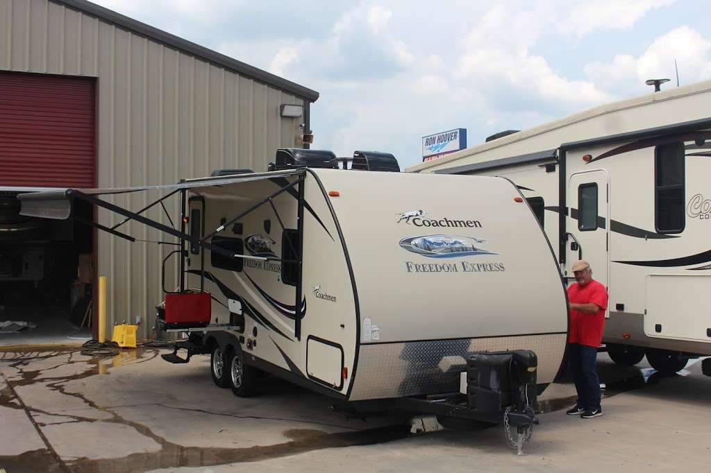 Ron Hoover RV & Marine of North Houston | 12960 Interstate 45 N, Willis, TX 77378, USA | Phone: (936) 206-7478