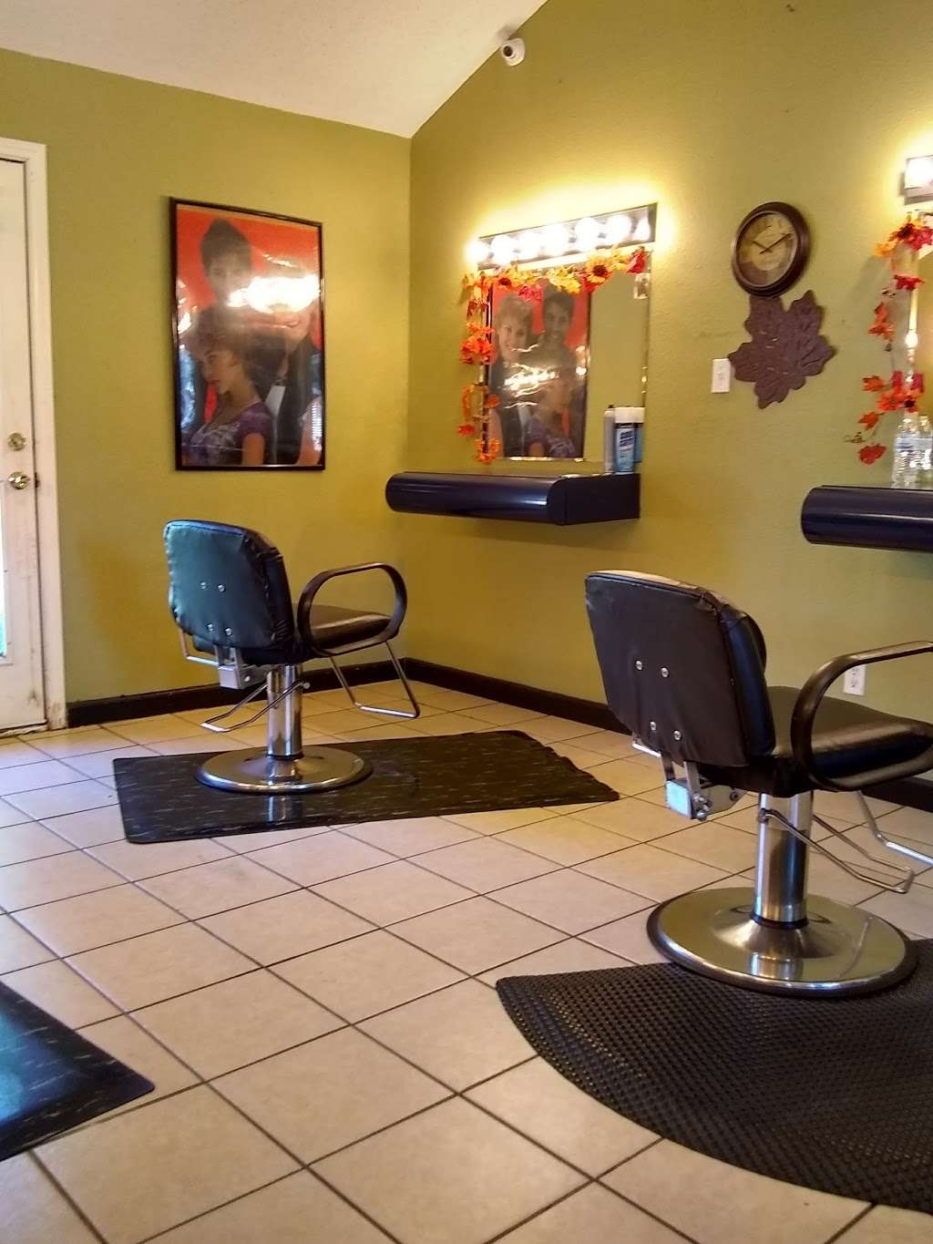Smile Cuts | 15327 Woodforest Blvd, Channelview, TX 77530, USA | Phone: (281) 452-4332