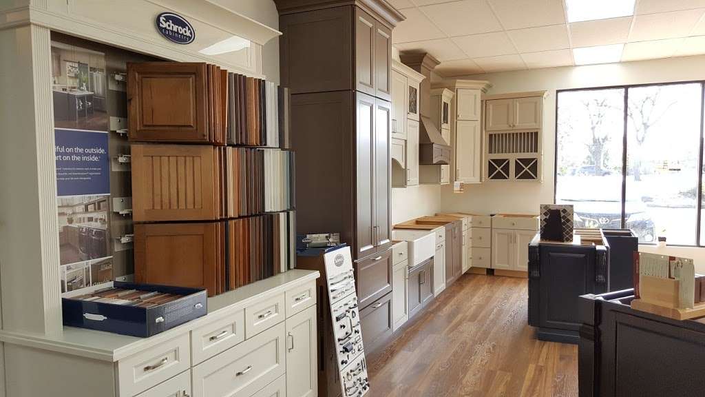 Cabinetland Kitchen Cabinets and Beyond | 414 W Higgins Rd, Schaumburg, IL 60195, USA | Phone: (847) 466-5516