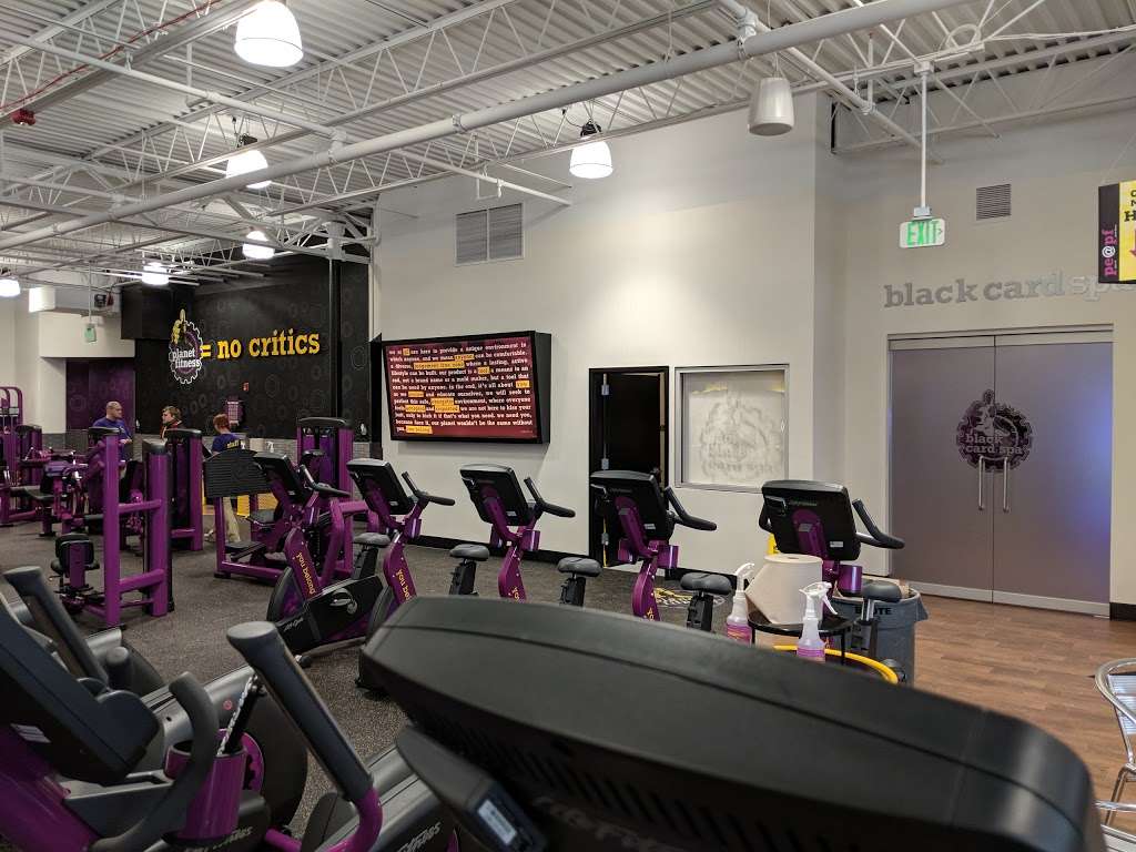 Planet Fitness | 1112 Milwaukee Ave Ste 120, Burlington, WI 53105, USA | Phone: (262) 758-7536