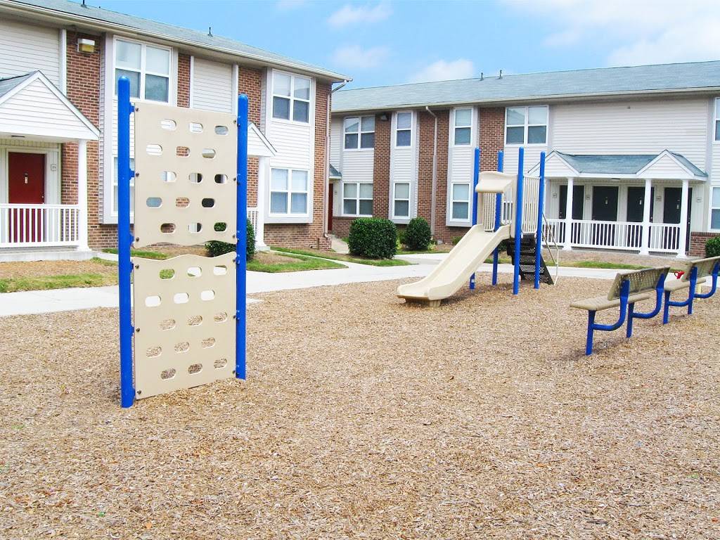 Lexington Park Apartments | 1225 Tidewater Dr, Norfolk, VA 23504, USA | Phone: (757) 625-3108