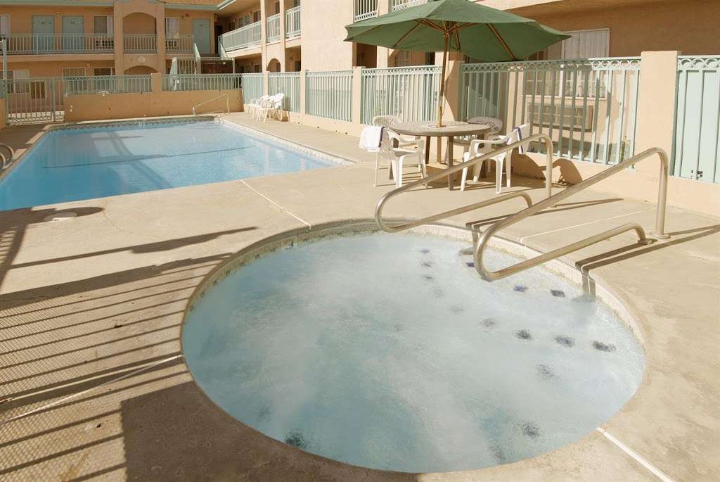 Americas Best Value Inn Mojave | 16352 Sierra Hwy, Mojave, CA 93501, USA | Phone: (661) 824-9317