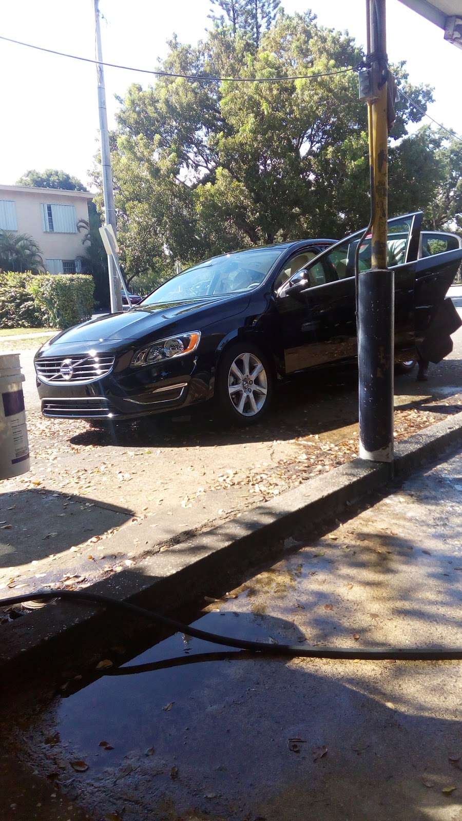 Reynaldo Car Wash | 5390 W Flagler St, Coral Gables, FL 33134, USA