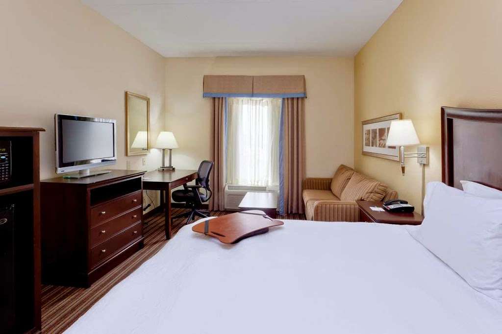 Hampton Inn Gainesville-Haymarket | 7300 Atlas Walk Way, Gainesville, VA 20155 | Phone: (703) 753-1500