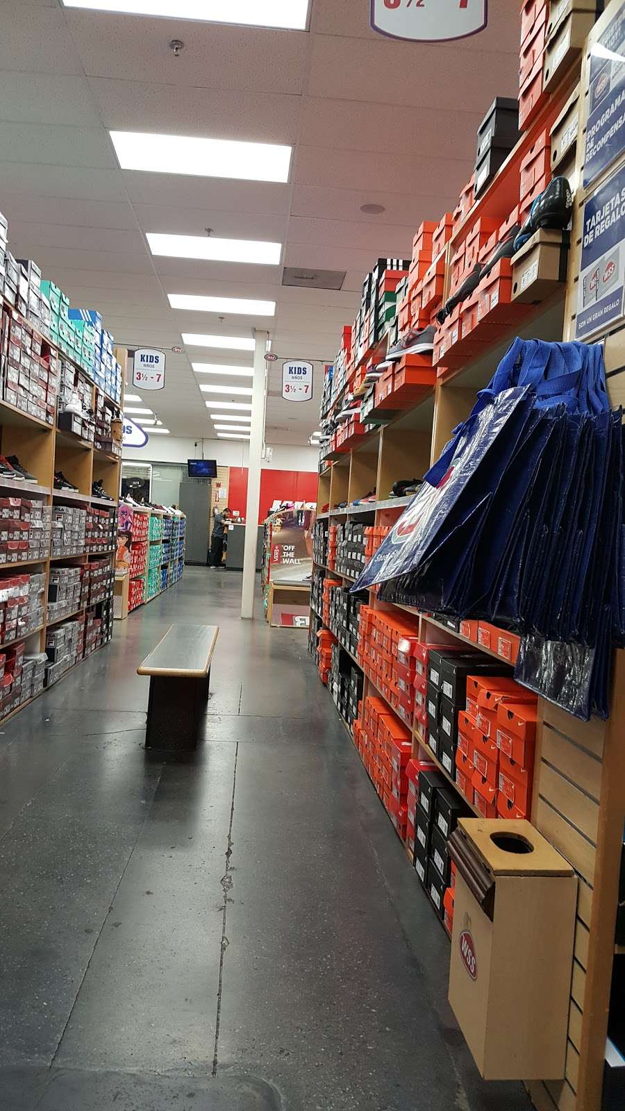 shoe warehouse on avalon and manchester