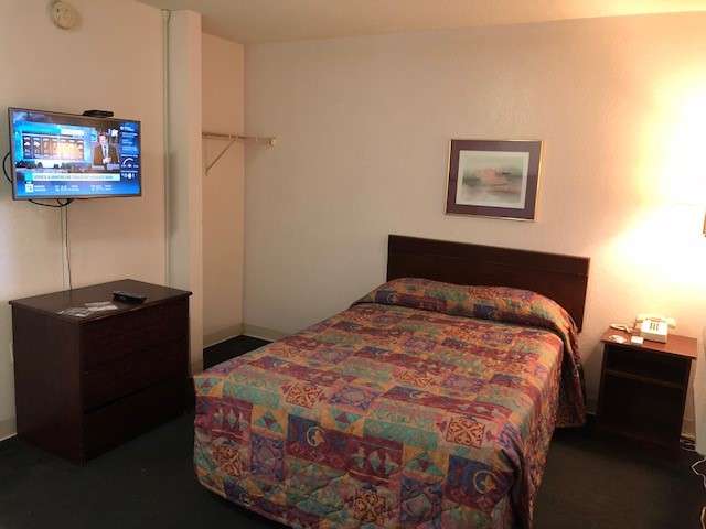 InTown Suites Extended Stay Charlotte NC - University | 7410 N Tryon St, Charlotte, NC 28213 | Phone: (704) 599-2380