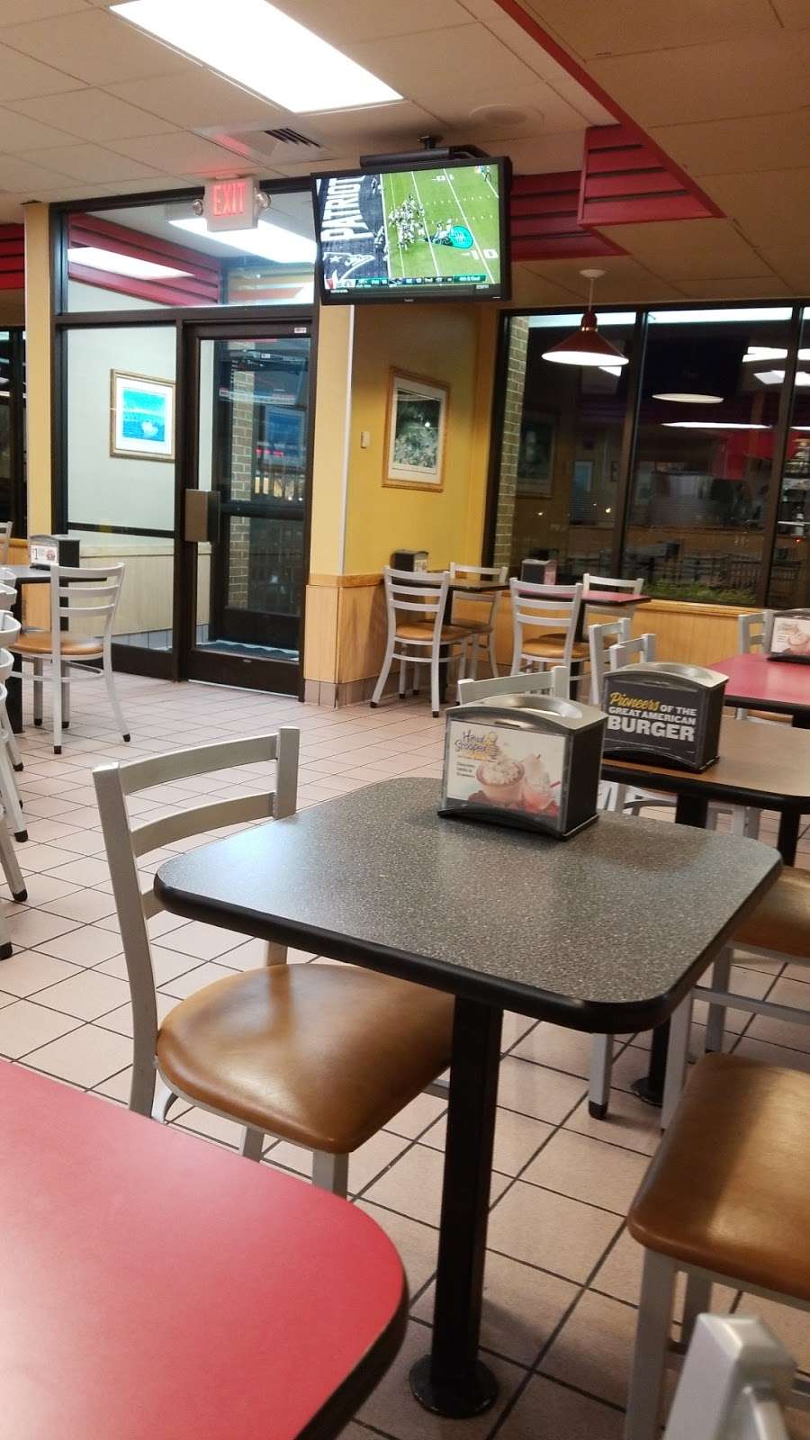 Hardees | 50 Greentree Dr, Dover, DE 19904, USA | Phone: (302) 674-8335