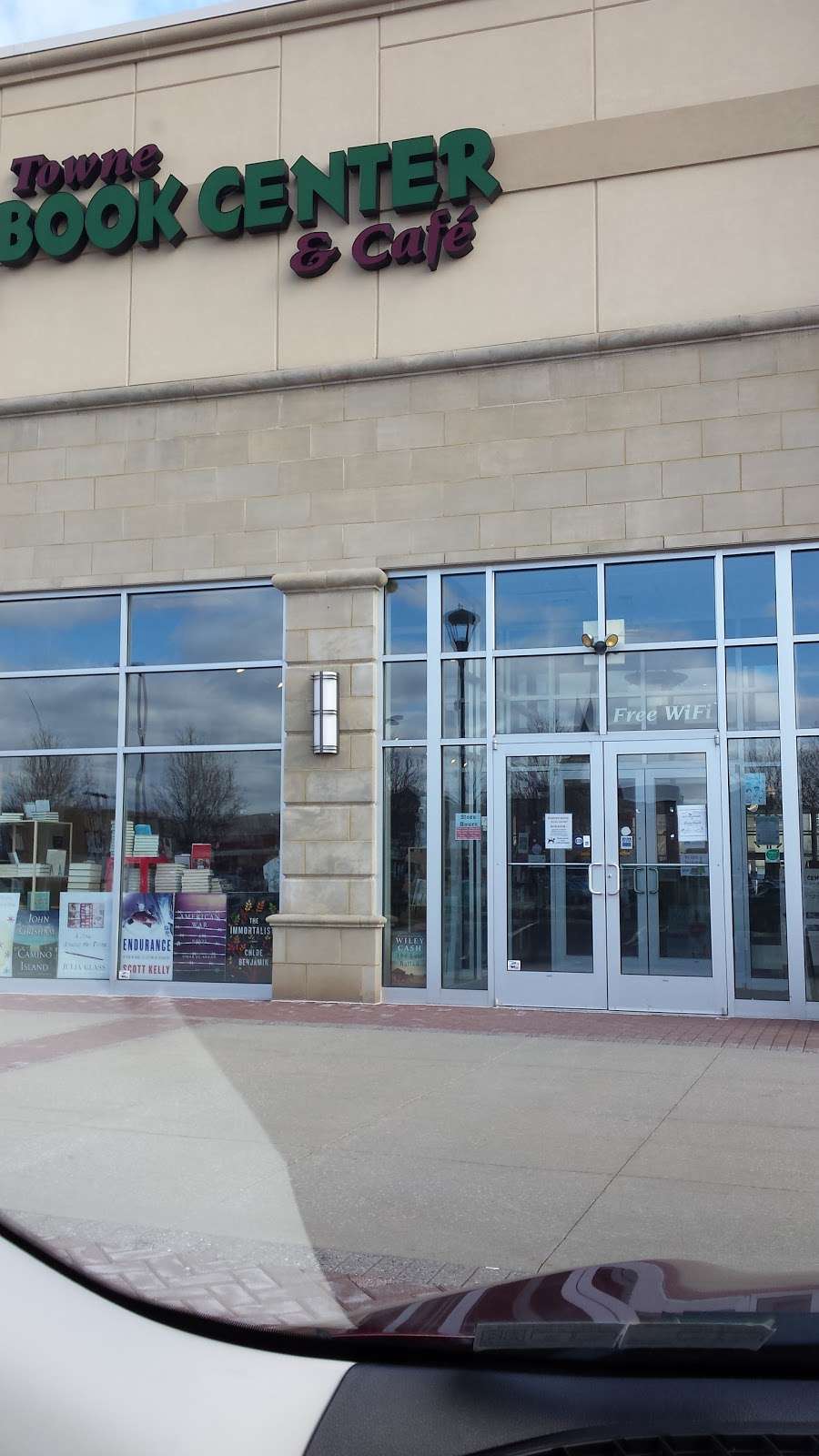 Towne Book Center & Wine Bar | 220 Plaza Drive #B-3, Collegeville, PA 19426 | Phone: (610) 454-0640