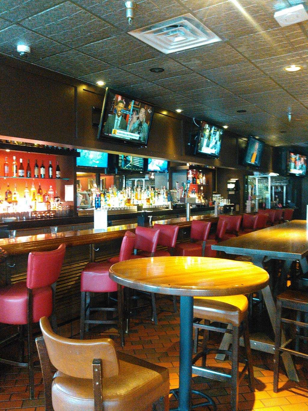 TGI Fridays | 13237 Worth Ave, Woodbridge, VA 22192, USA | Phone: (703) 492-0090