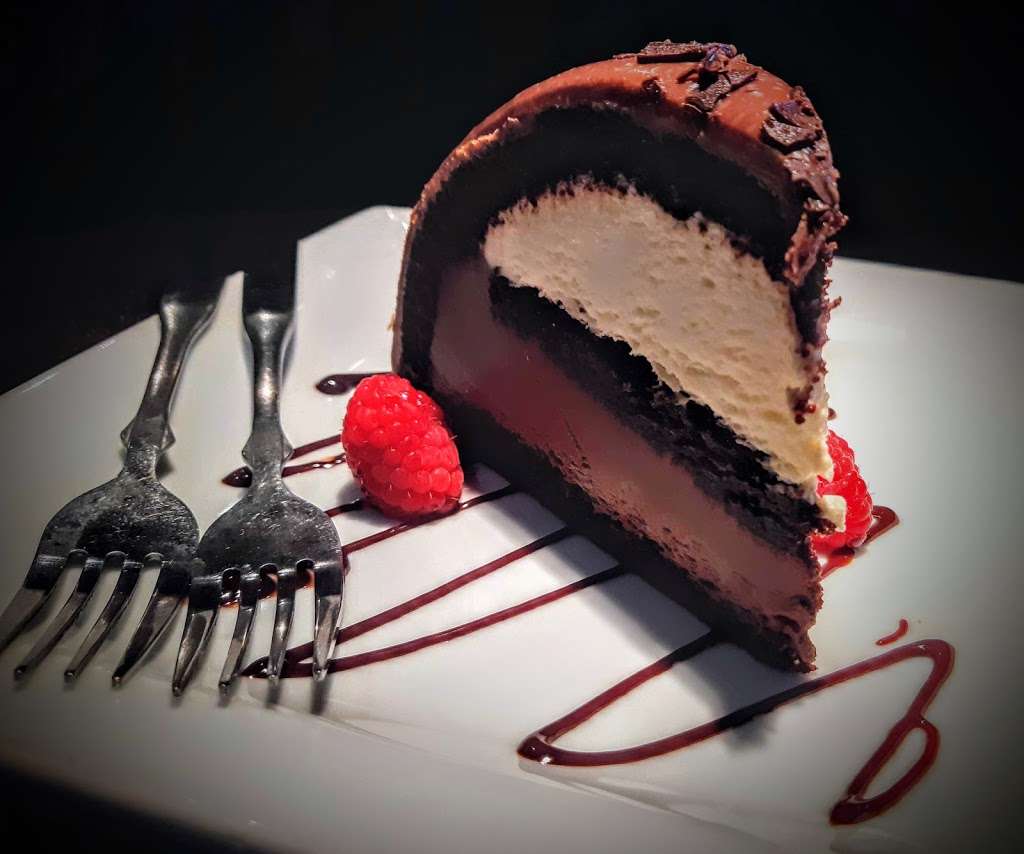 Papa Vinos Italian Kitchen | 1332 Hilltop Rd, St Joseph, MI 49085, USA | Phone: (269) 983-9900