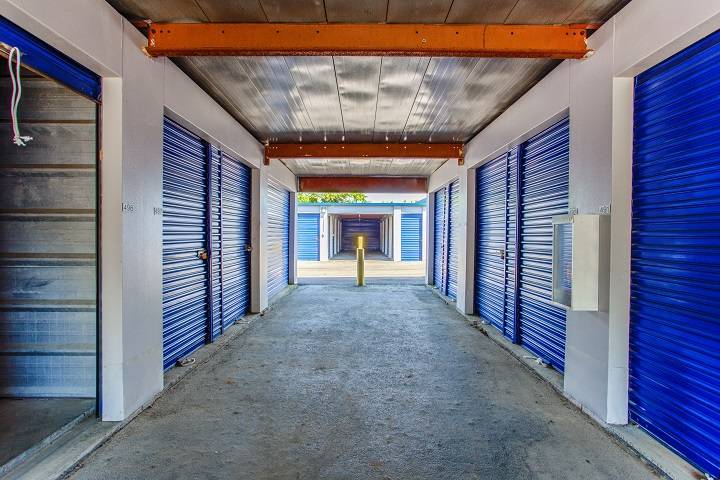 Simply Self Storage | 3171 S High St, Columbus, OH 43207, USA | Phone: (614) 491-5090