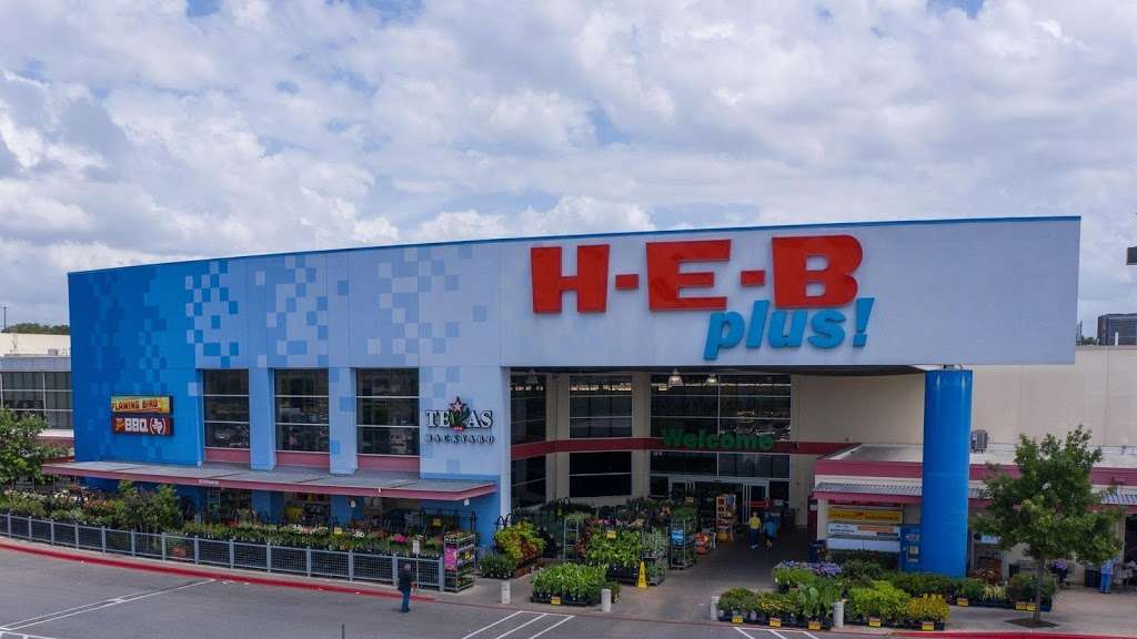 HEB plus! in 10718 Potranco Rd, San Antonio, TX 78251, USA