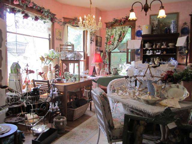 Amazing Grace Antiques | 401 N Main St, Elburn, IL 60119, USA | Phone: (630) 365-2006