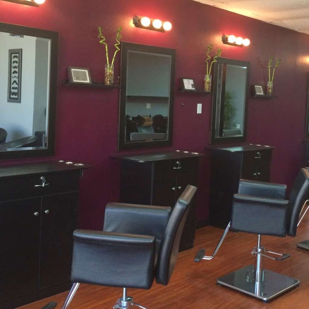 Bayside Salon | 410 E Fairmont Pkwy, La Porte, TX 77571, USA | Phone: (281) 842-1142