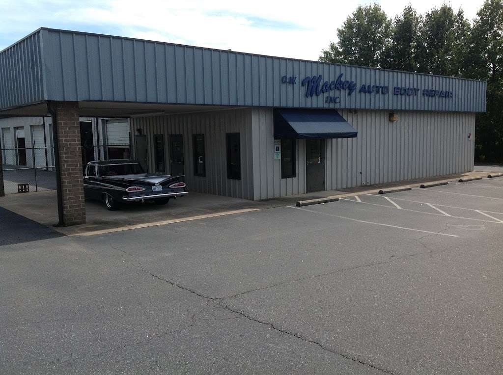 O W Mackey Auto Body Repair | 632 10th Ave Dr SE, Hickory, NC 28602, USA | Phone: (828) 327-8983