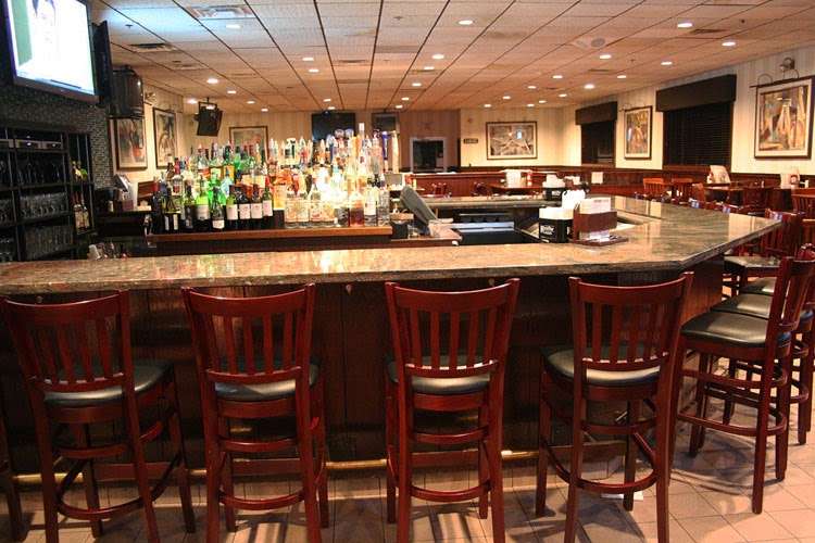 Kittys Restaurant & Lounge | 123 Main St, North Reading, MA 01864 | Phone: (978) 664-4541