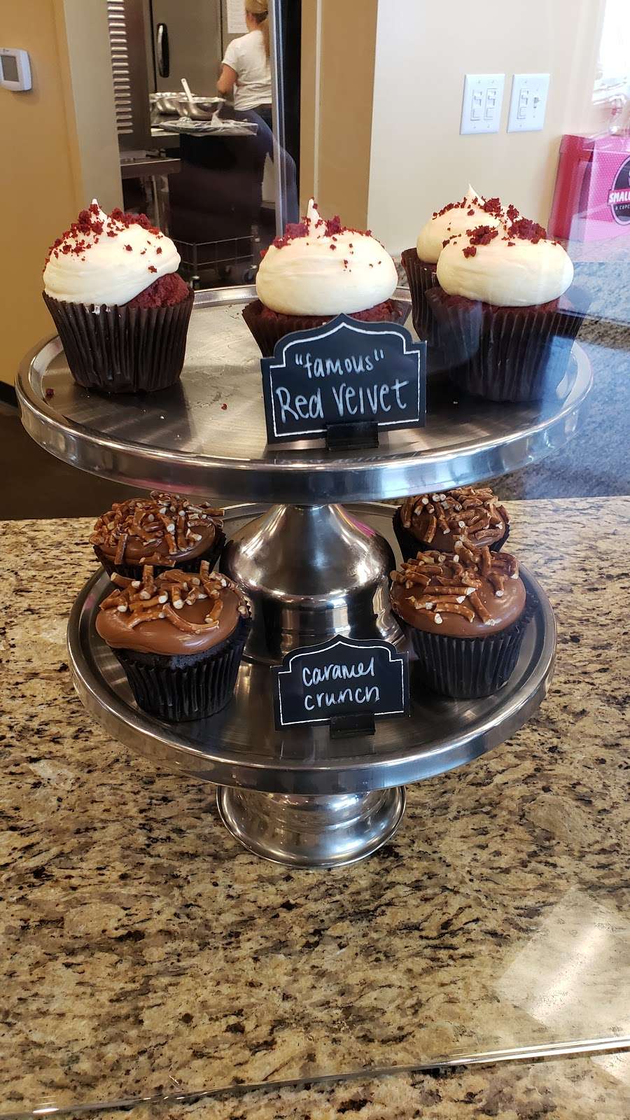 Smallcakes Utopia | 6925 University City Blvd #415, Charlotte, NC 28262 | Phone: (704) 588-6742