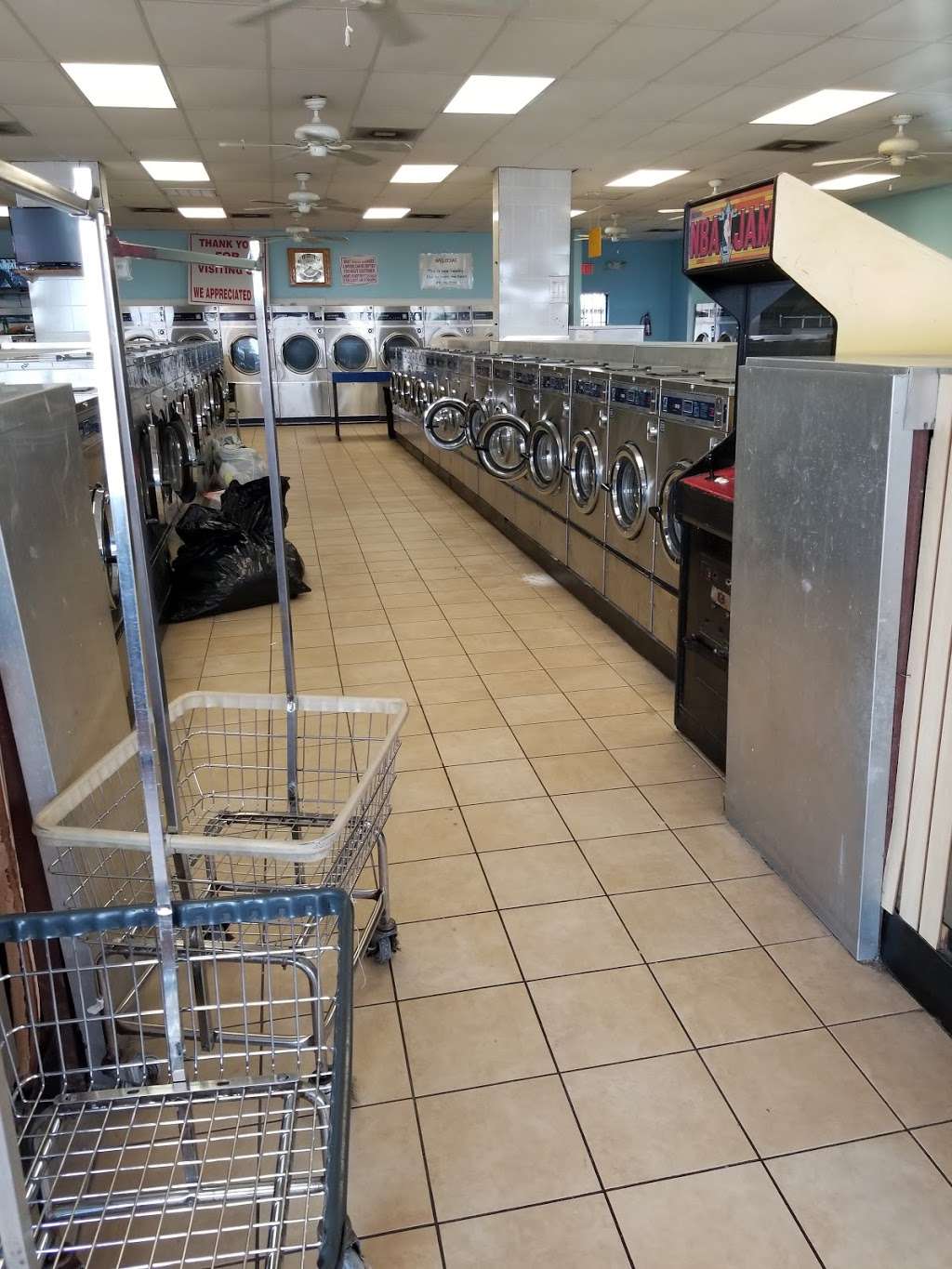 Moms Washateria | 13180 Farm to Market Rd 529 #G, Houston, TX 77041, USA | Phone: (713) 466-6552