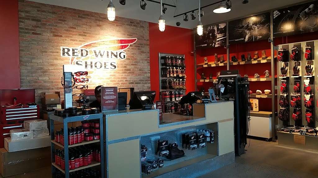 nearest red wing shoe store to my location