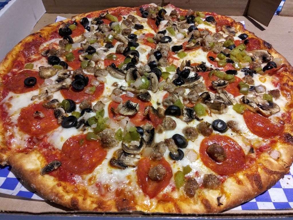 Chicago Bros Pizzeria | 10423 San Diego Mission Rd, San Diego, CA 92108, USA | Phone: (619) 280-7703