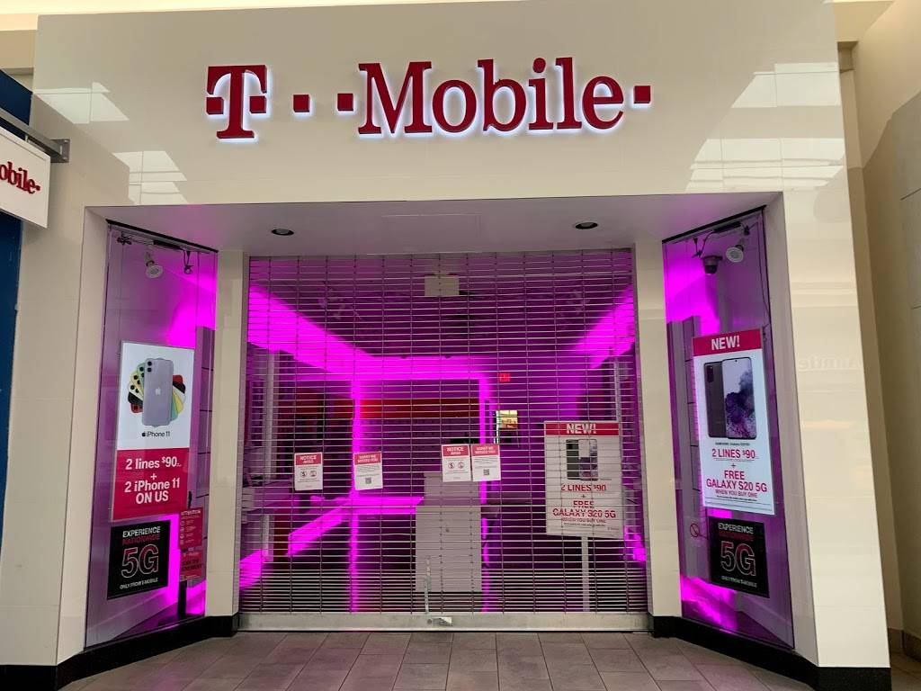 T-Mobile | 7900 Shelbyville Rd, Louisville, KY 40222, USA | Phone: (502) 742-2700