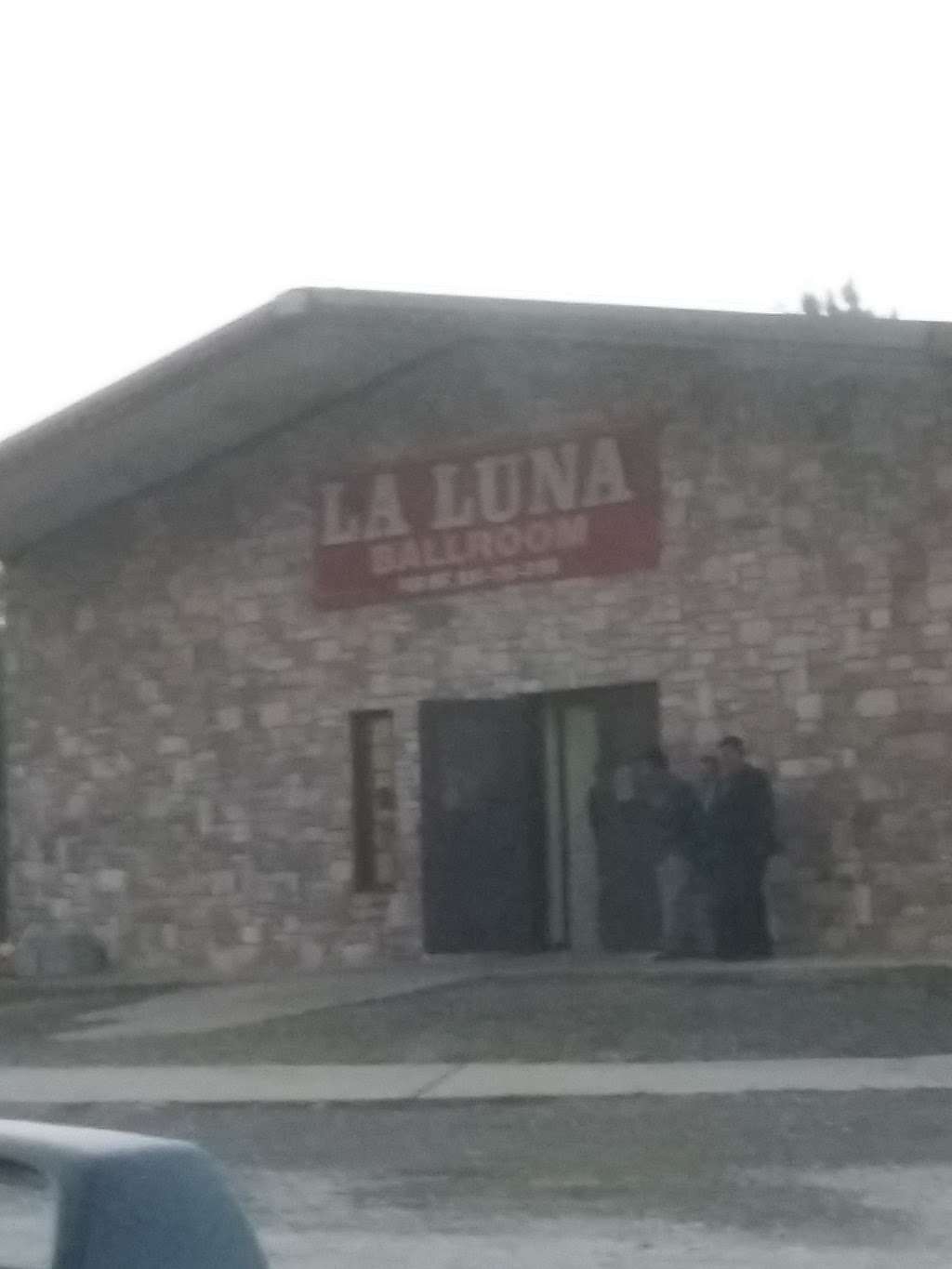 La Luna Ballroom | 15900 TX-105, Conroe, TX 77306, USA | Phone: (936) 718-3185
