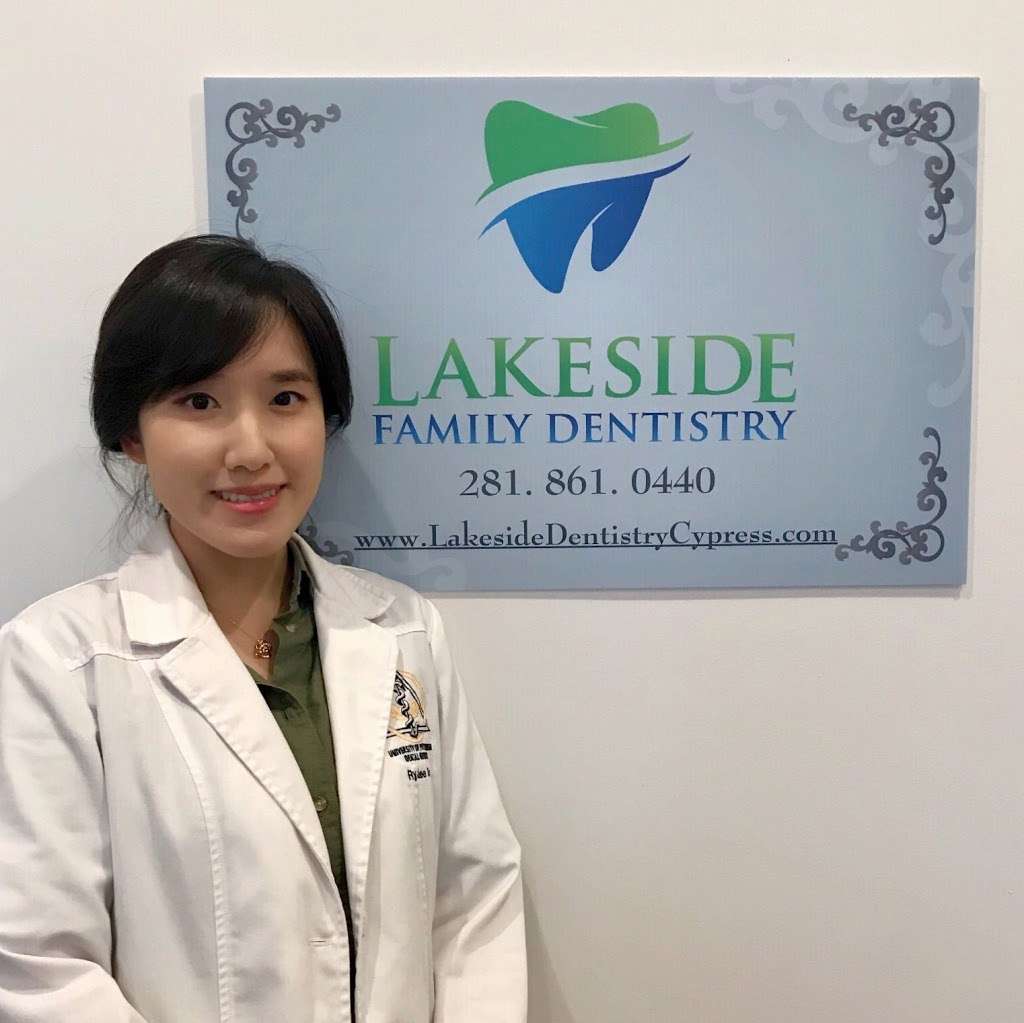 Lakeside Family Dentistry | 9202 Barker Cypress Rd #115, Cypress, TX 77433 | Phone: (281) 861-0440