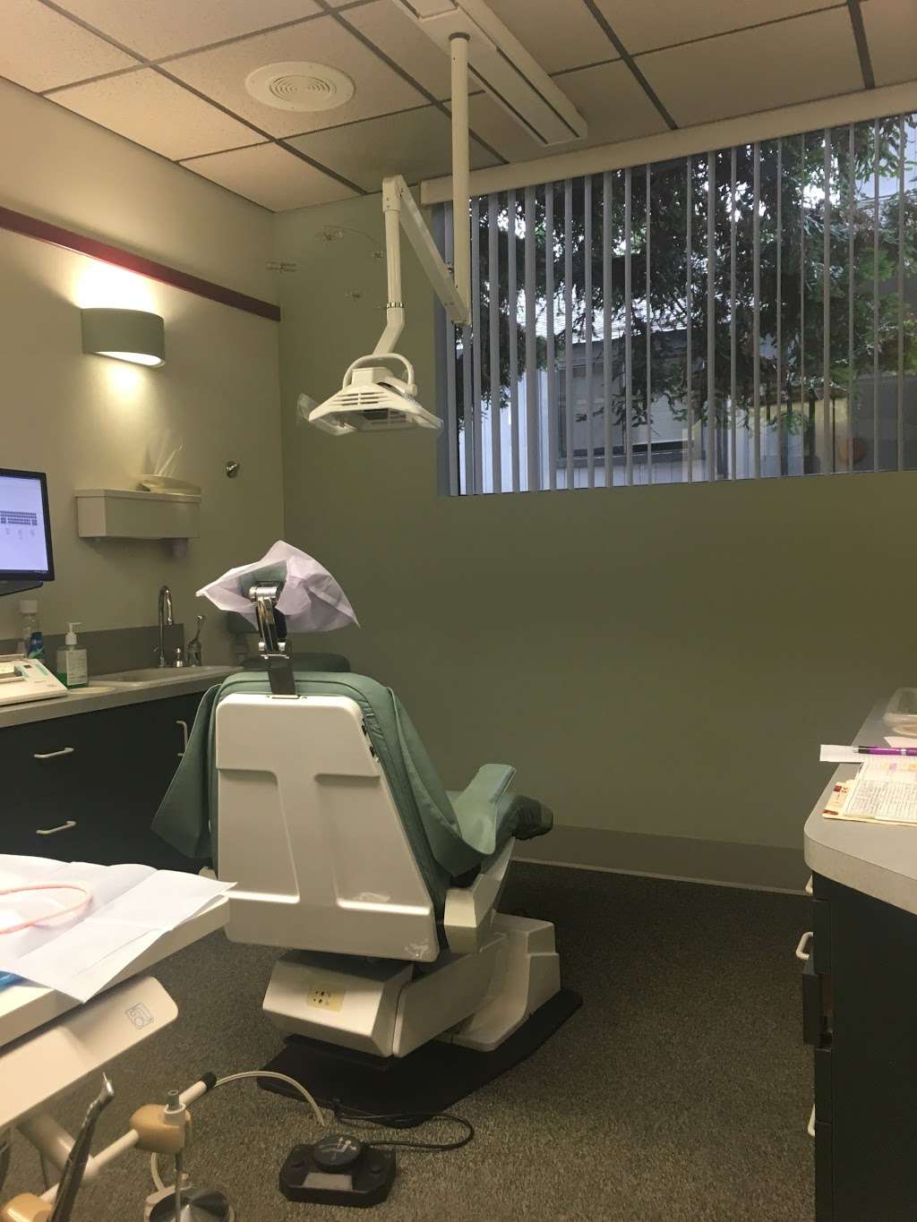 Larry M Ford, DDS | 120 Pleasant Hill Ave N # 110, Sebastopol, CA 95472 | Phone: (707) 823-6481