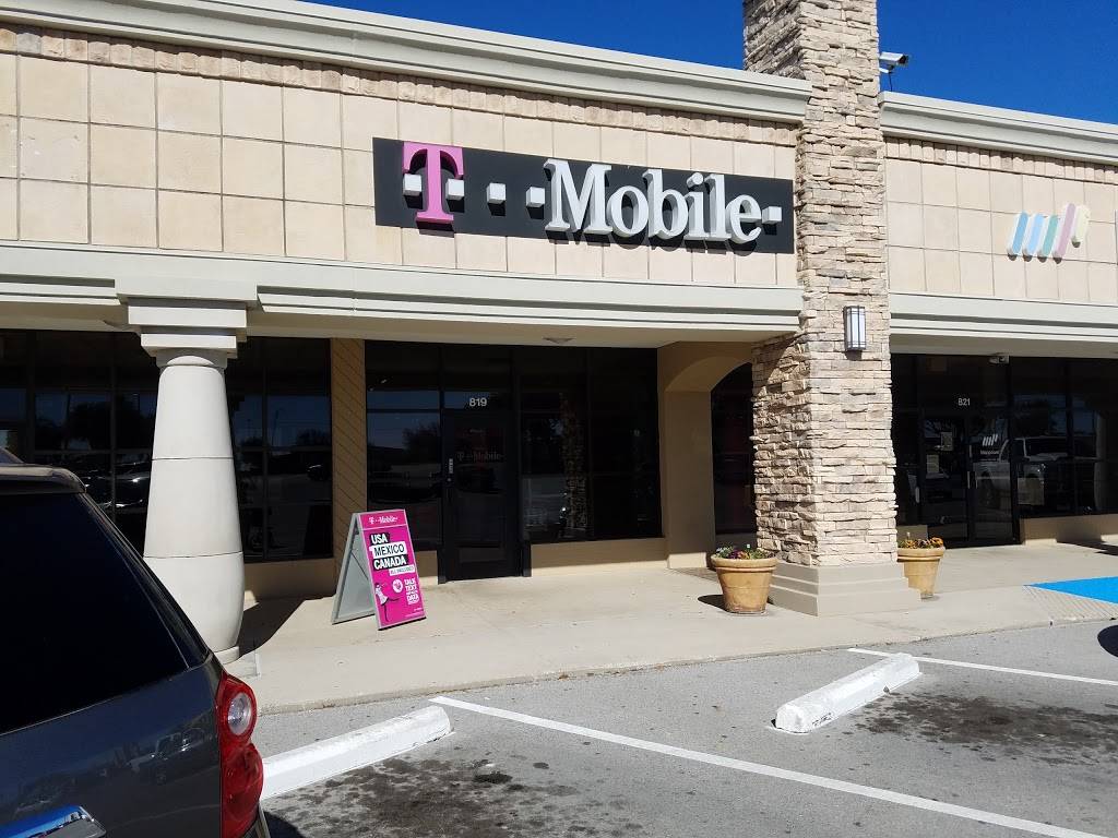 T-Mobile | 819 E Lamar Blvd, Arlington, TX 76011 | Phone: (817) 277-4069